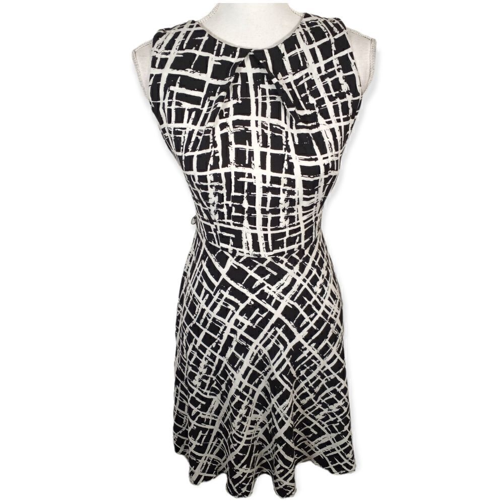 AB STUDIO BLACK & WHITE SLEEVELESS FIT & FLAIR DRESS SZ.8 EUC